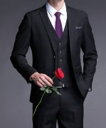新郎西裝選擇注意事項 各種顏色西裝搭配常識